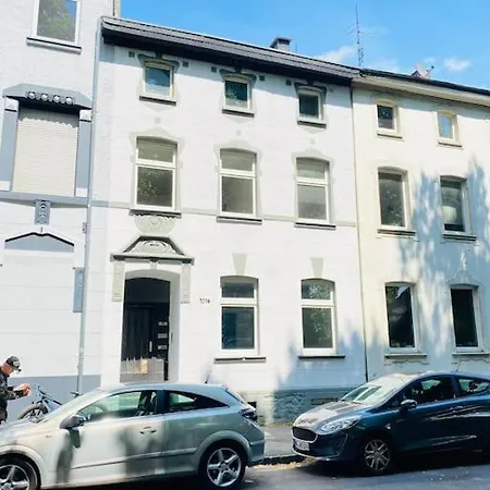 Traumhafte City-wohnung شقة *